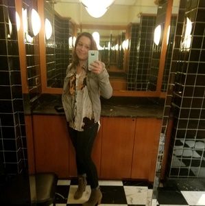 Meet your Posher, Jennifer